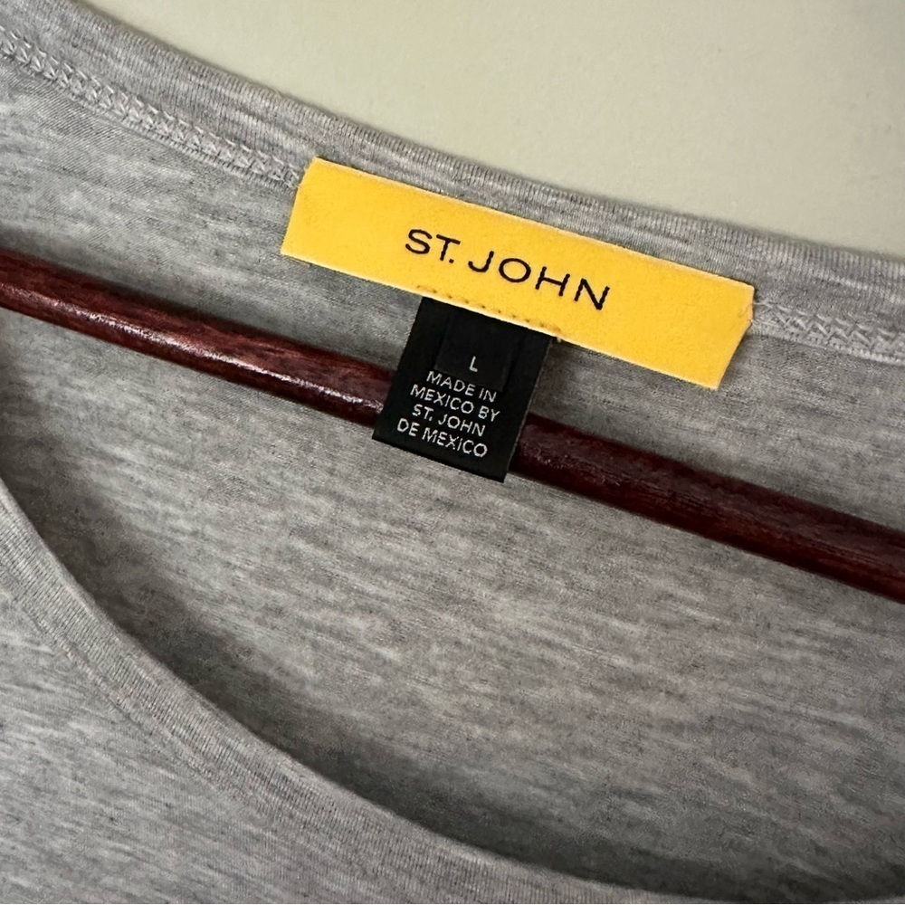 St John | Gray Ruffled Tee | Large - Picture 3 of 12